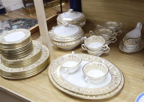 A Wedgwood dinner service